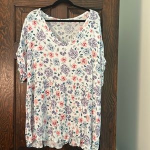 Chic Soul boutique store. Short sleeve top. Never worn. Size 2x